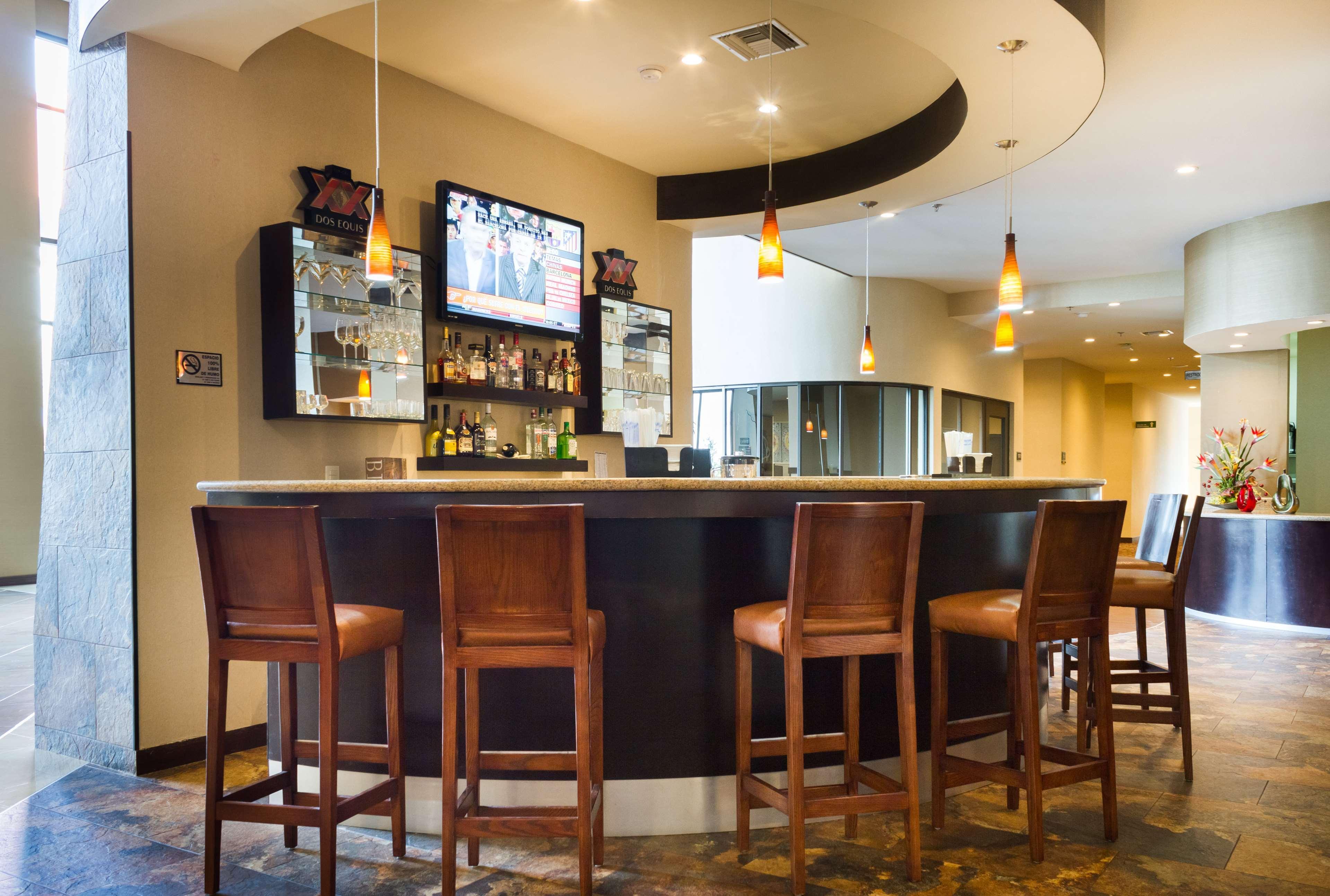 Best Western Premier Monterrey Aeropuerto Esterno foto The bar at the Westin