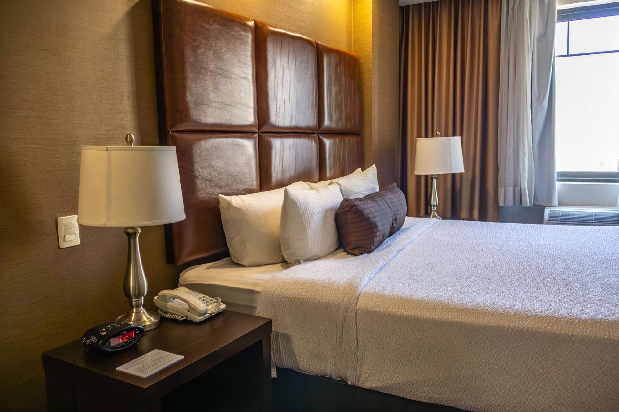 Best Western Premier Monterrey Aeropuerto Esterno foto A room at the hotel