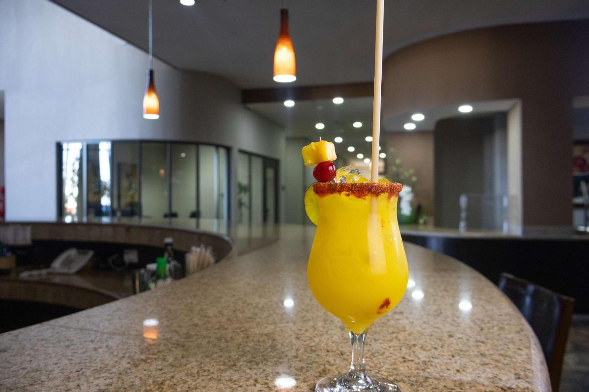 Best Western Premier Monterrey Aeropuerto Esterno foto A mango margarita