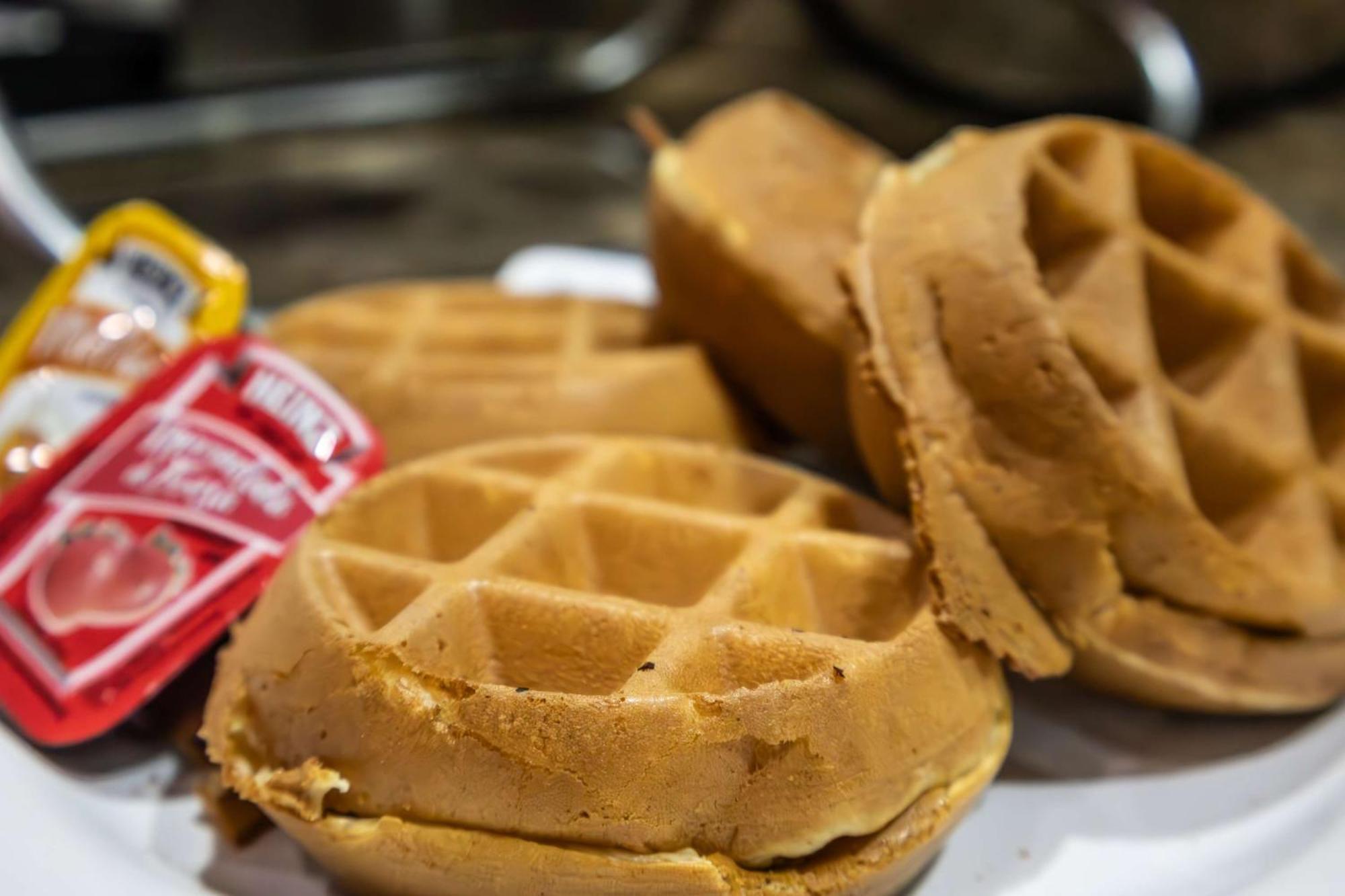 Best Western Premier Monterrey Aeropuerto Esterno foto A waffle sandwich
